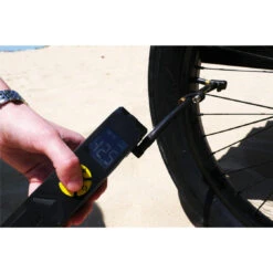 Michelin Akku-Luftpumpe Digital 10 Bar -Bike Essentials Verkäufe michelin akku luftpumpe digital 10 bar3